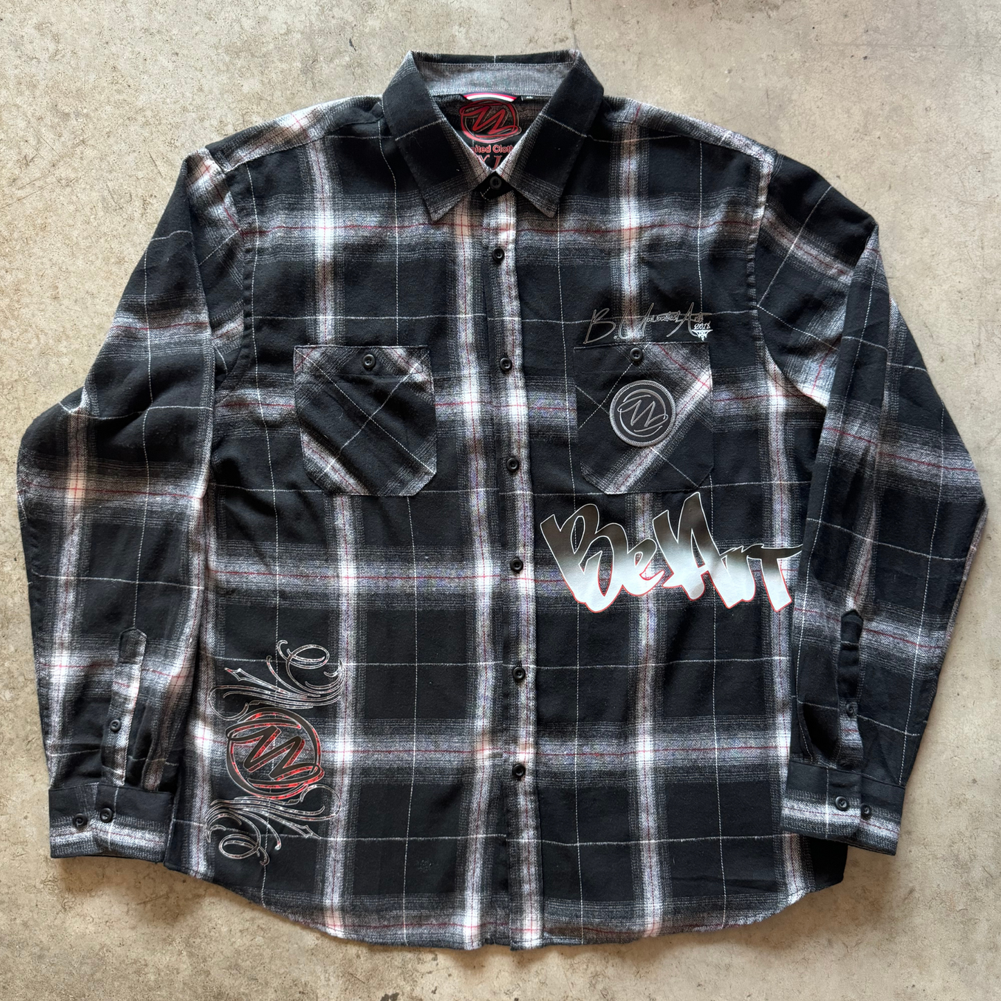 Be Art Plaid Flannel in Black and White