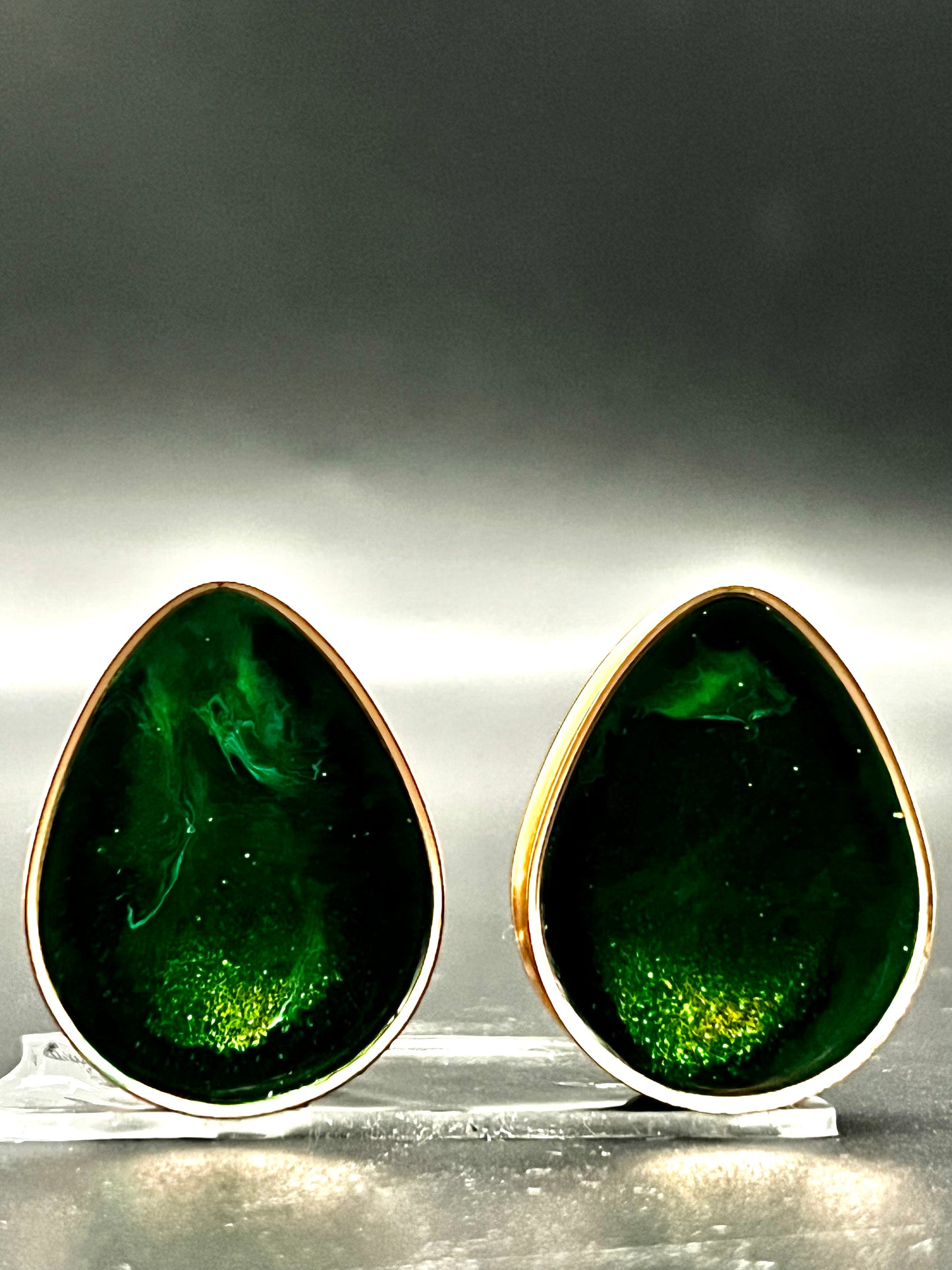 Teardrop Emerald green gold glitter reversible gauges/plugs